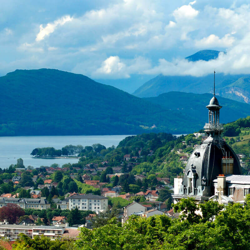 Belvédère du bois Vidal au dessus du centre ville d'Aix-les-Bains